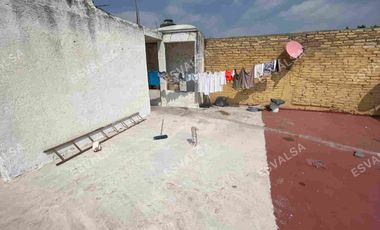 EDIFICIO EN ESQUINA, EN VENTA, CON LOCALES Y DEPTOS. EN SLP
