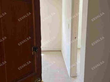 EDIFICIO EN ESQUINA, EN VENTA, CON LOCALES Y DEPTOS. EN SLP