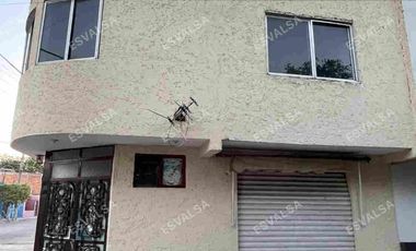 EDIFICIO EN ESQUINA, EN VENTA, CON LOCALES Y DEPTOS. EN SLP