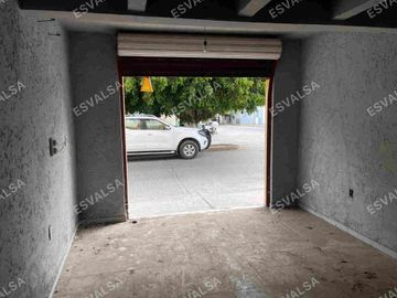 EDIFICIO EN ESQUINA, EN VENTA, CON LOCALES Y DEPTOS. EN SLP