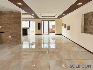 Hermosa Casa de 4 habitaciones sector Molinopamba