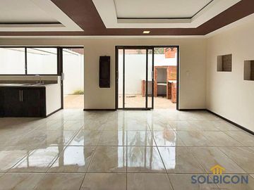 Hermosa Casa de 4 habitaciones sector Molinopamba