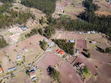 SE VENDE TERRENO EN JAVIER LOYOLA - AZOGUES