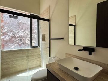 Venta residencia exclusiva en Encinos tres Marias