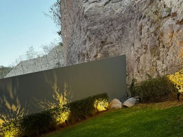 Venta residencia exclusiva en Encinos tres Marias