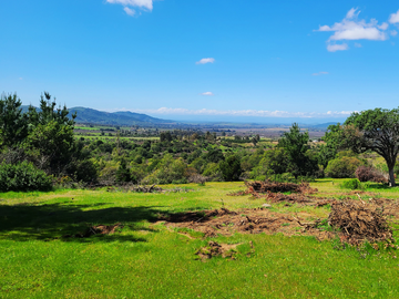 Parcela rodeada de viñas con vista única al valle del Maule - San Javier
