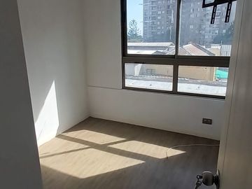 Venta de departamento cercano a estación de metro Plaza Chacabuco. Edificio Hipódromo Chile 1640 Piso 4  (2d 1b).