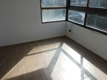 Venta de departamento cercano a estación de metro Plaza Chacabuco. Edificio Hipódromo Chile 1640 Piso 4  (2d 1b).