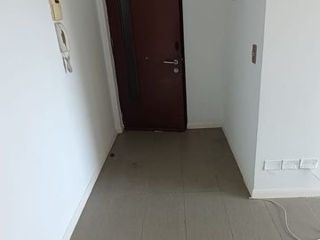 Venta de departamento cercano a estación de metro Plaza Chacabuco. Edificio Hipódromo Chile 1640 Piso 4  (2d 1b).