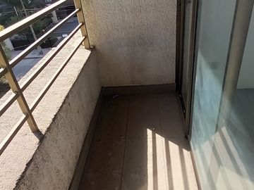 Venta de departamento cercano a estación de metro Plaza Chacabuco. Edificio Hipódromo Chile 1640 Piso 4  (2d 1b).