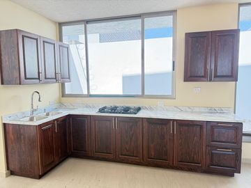 Venta casa villas  del lago altozano coto privado a unos pasos de juan pablo ll