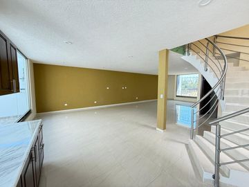Venta casa villas  del lago altozano coto privado a unos pasos de juan pablo ll