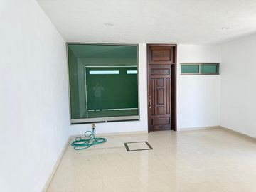 Venta casa villas  del lago altozano coto privado a unos pasos de juan pablo ll