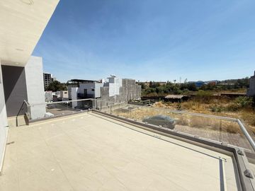 Venta casa villas  del lago altozano coto privado a unos pasos de juan pablo ll