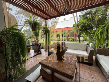 HERMOSA CASA CON CLUB HOUSE EN LA ENCANTADA VILLA