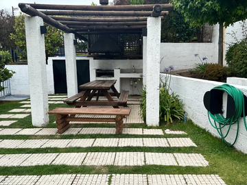 Se Vende Departamento 4 Dormitorios, 3 Baños 2 E Y 1 Bodega