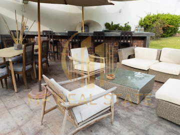 HERMOSA CASA AMOBLADA 1000M2 CON PISCINA EN LA ENCANTADA VILLA