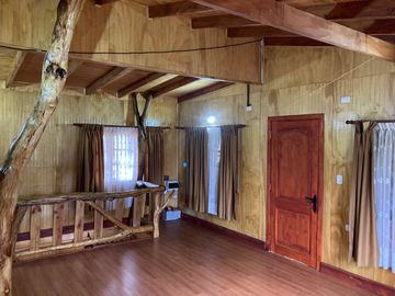 Se Vende Hermosa Casa Rústica en Nontuelá –, Futrono, Región de Los Ríos.