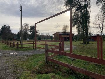 Se Vende Hermosa Casa Rústica en Nontuelá –, Futrono, Región de Los Ríos.