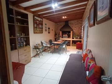 Impecable casa en condominio Los Robles