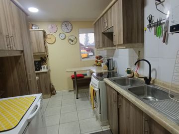 Impecable casa en condominio Los Robles