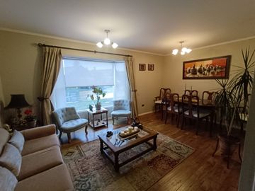 Impecable casa en condominio Los Robles