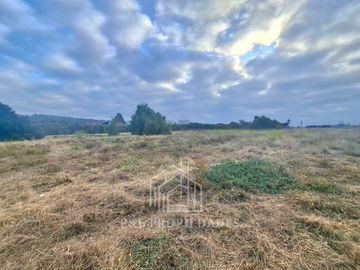 OPORTUNIDAD UNICA DE INVERSION! EN VENTA TERRENO URBANO FRENTE A LA PLAYA EN ALGARROBO