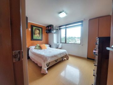 VENDO CASA /PORTAL SHOPPING