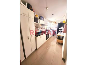 Se Vende Departamento 2Hab.- 5To Piso Piso //Urb. Ingeniería 5Ta Etapa, S.M.P Área: 71.95 M2