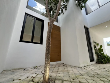Venta de casa de ENTREGA INMEDIATA en Priv Gaviones, Cholul