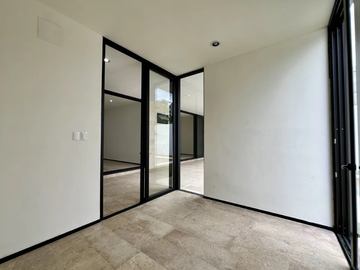 Venta de casa de ENTREGA INMEDIATA en Priv Gaviones, Cholul