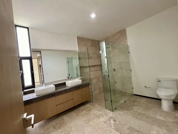 Venta de casa de ENTREGA INMEDIATA en Priv Gaviones, Cholul