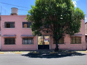 EDIFICIO en VENTA con 12 DEPARTAMENTOS tipo casa, en INSURGENTES CHULA VISTA