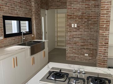 Newly Renovated 3 Bedroom House for Sale in Verdana Homes Cavite