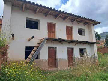 EN VENTA CASA COMO TERRENO  A ESPALDAS DEL CREMATORIO DE SAN SEBASTIÁN