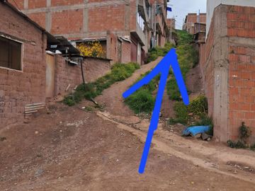 EN VENTA CASA COMO TERRENO  A ESPALDAS DEL CREMATORIO DE SAN SEBASTIÁN