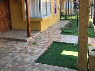 Vende Casa 3 dormitorios Violeta Parra 1791 Peñaflor