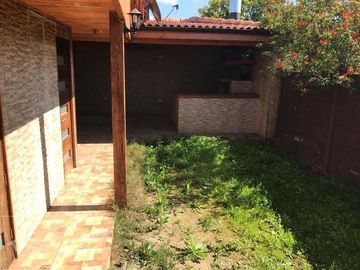 Vende Casa 3 dormitorios Violeta Parra 1791 Peñaflor