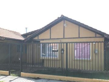 Vende Casa 3 dormitorios Violeta Parra 1791 Peñaflor