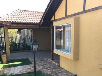 Vende Casa 3 dormitorios Violeta Parra 1791 Peñaflor