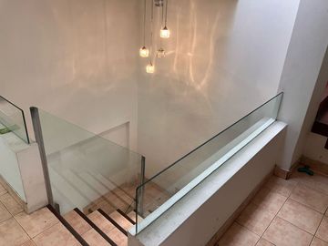 Casa en venta frente a parque Ate Urb. Olimpo