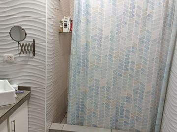 Casa en venta frente a parque Ate Urb. Olimpo