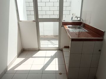 OPORTUNIDAD! CASA 2 PISOS+TERRAZA 4 DORMITORIOS VILLA 1, CARABAYLLO
