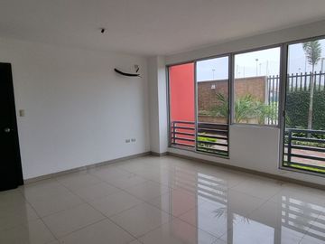 Vendo Moderno Departamento de 93 m² La Romareda Norte de Guayaquil Estrene