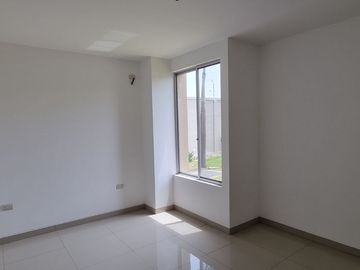 Vendo Moderno Departamento de 93 m² La Romareda Norte de Guayaquil Estrene