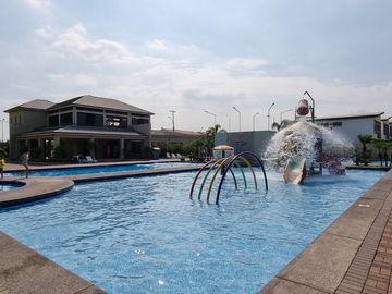 Vendo Moderno Departamento de 93 m² La Romareda Norte de Guayaquil Estrene
