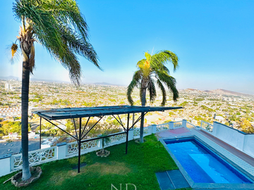 CASA EN VENTA EN BUGAMBILIAS ZAPOPAN