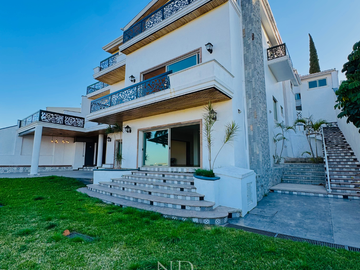 CASA EN VENTA EN BUGAMBILIAS ZAPOPAN