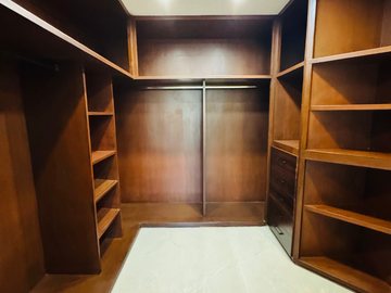 CASA EN VENTA EN BUGAMBILIAS ZAPOPAN