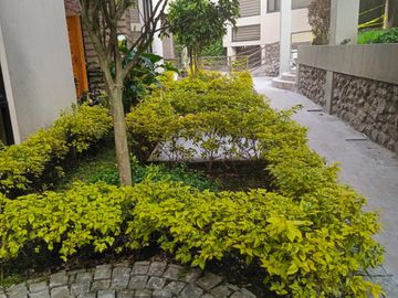 Departamento Duplex Urbanización El Condado Quito